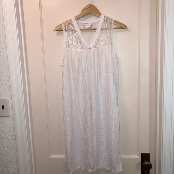 EUC - Picture 2 of 4